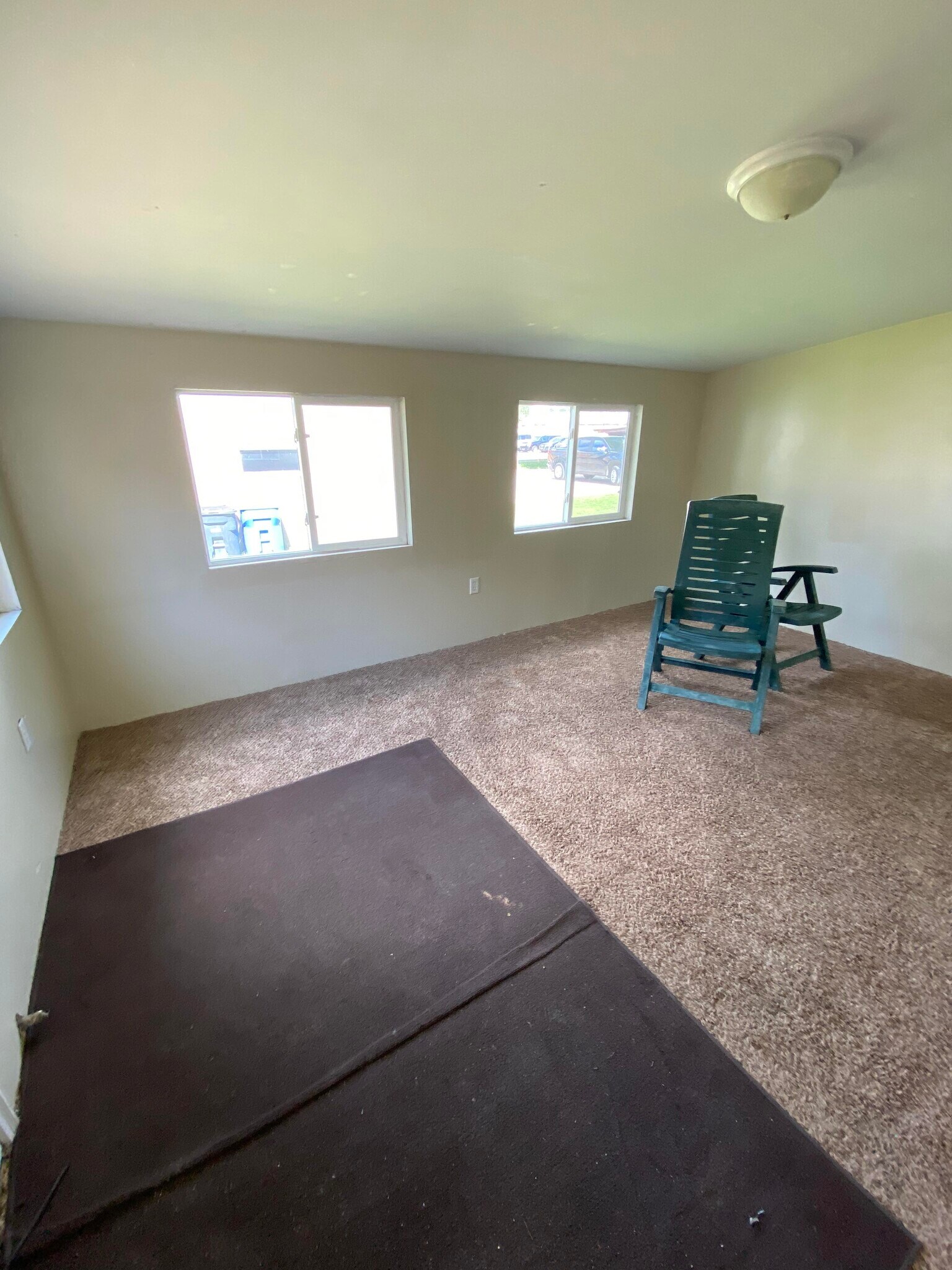 Building Photo - 720 3rd St N