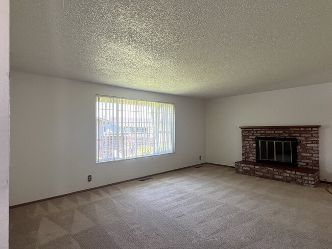 Building Photo - 3110 Janes Rd