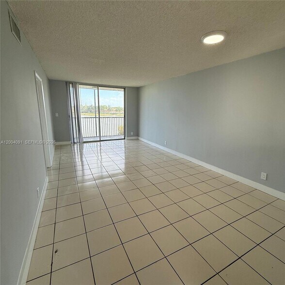 Building Photo - 8710 N Sherman Cir