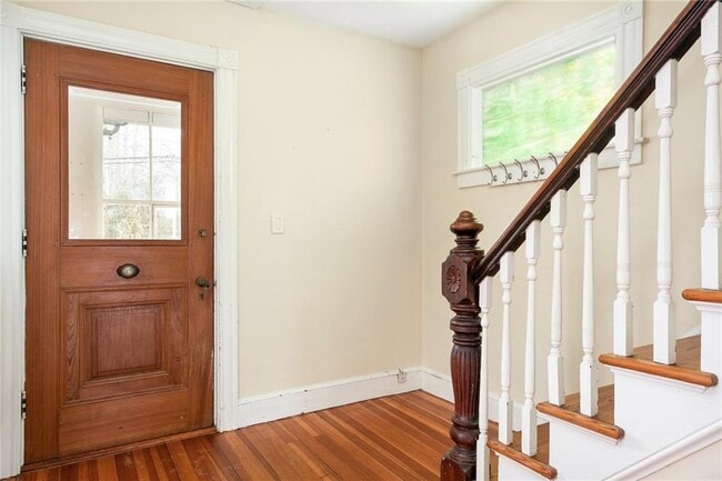 Building Photo - 5 Cummings Rd