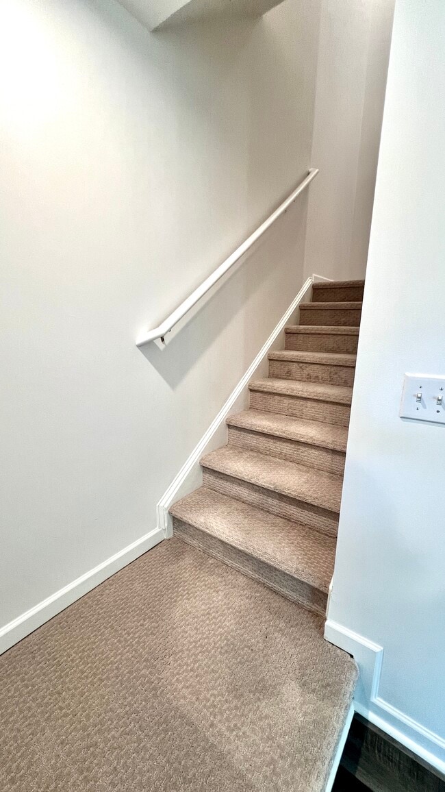 Building Photo - 2103 Portway Alley