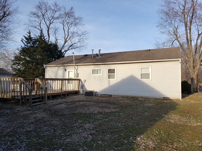 Building Photo - Nice 4 Bed 1.5 Bath Home in KCMO-Coming SOON!!