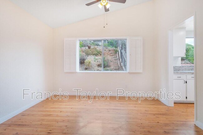 Building Photo - 1360 Gary Ln