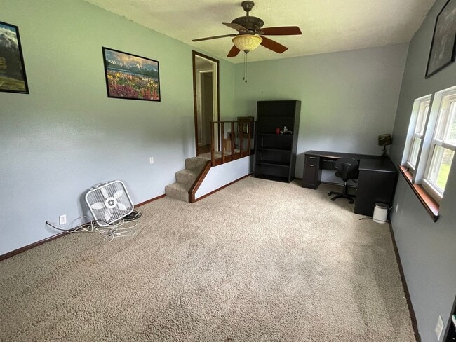 Building Photo - 3 Bedroom 1 Bathroom House Stilwell, OK