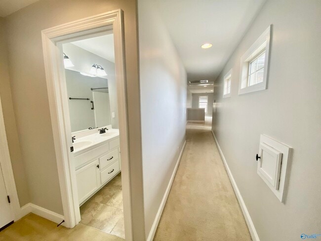 Building Photo - 108 Morning Vista Dr