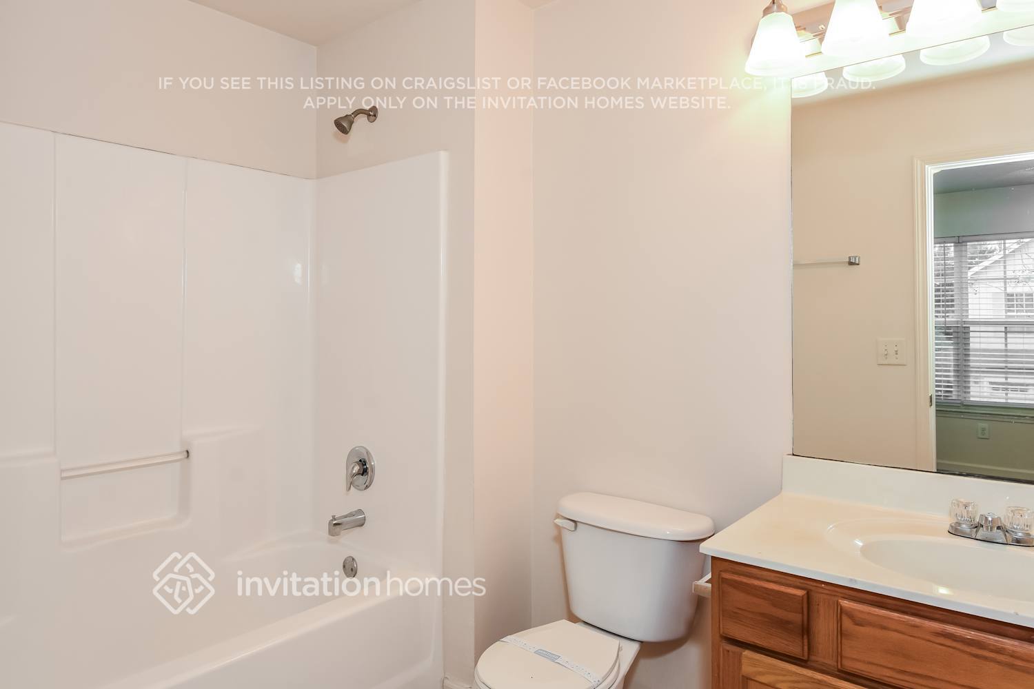 Building Photo - 112 Village Pkwy