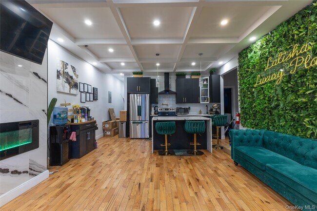 Building Photo - 48 Essex St