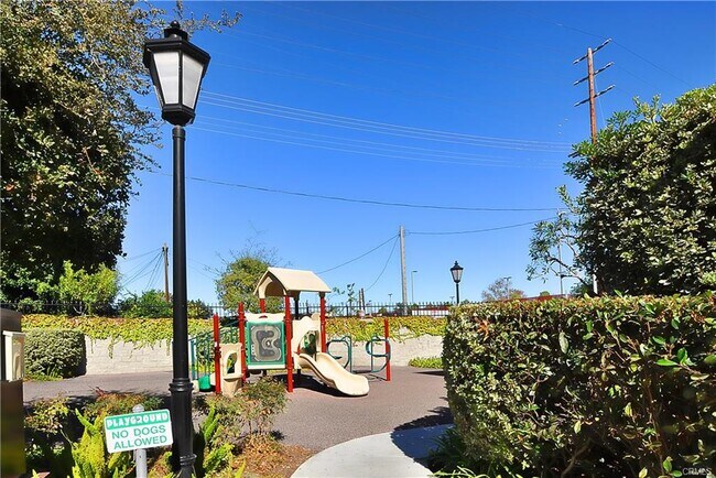Building Photo - 1270 Riverrock Rd