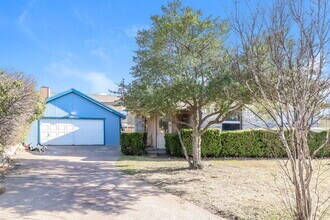 Building Photo - 6603 Cuculu Dr