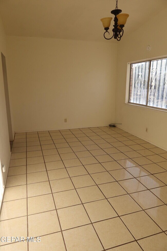 Building Photo - 10736 Obsidian St