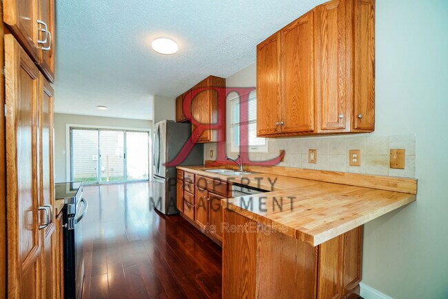 Building Photo - 5066 Ivywild Ave