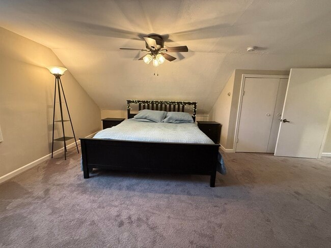 Building Photo - 4 Nelson Dr