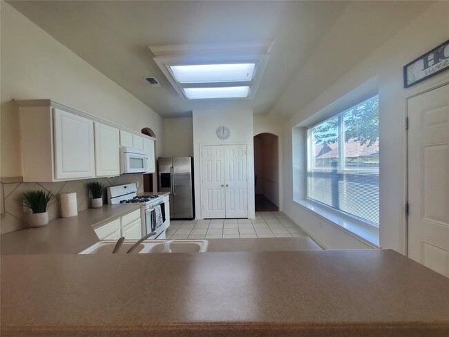 Building Photo - 4903 Falls Cir