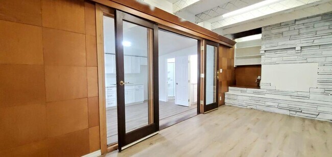Building Photo - 2311 El Paseo