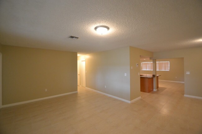 Building Photo - 8954 SW 52nd Pl