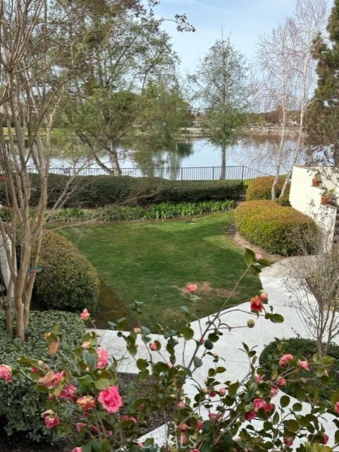 Building Photo - 57 Brisa Del Lago