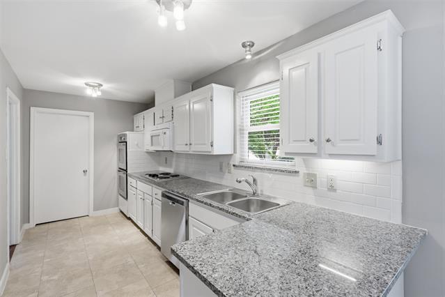 Building Photo - 4545 Hartford Dr