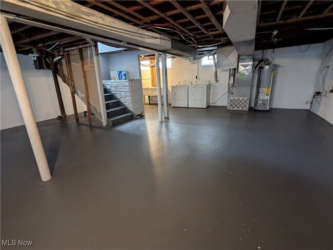 Building Photo - 16401 Home Ave