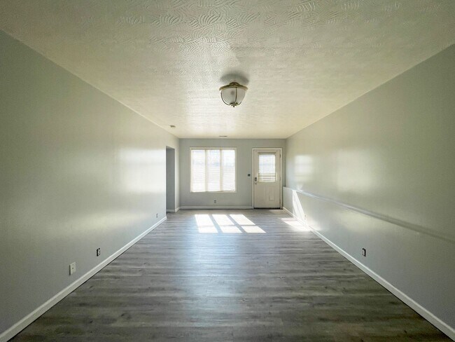 Building Photo - Yorktown School District