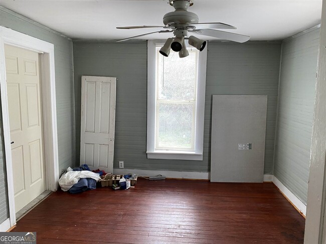 Building Photo - 23 E New St