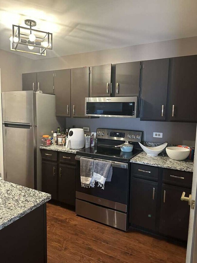 Building Photo - 4402 W Shamrock Ln