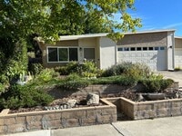 Building Photo - 2 Bedroom 1 Bath Move In Ready in Beautiful Sierra Bonita 55+ Community