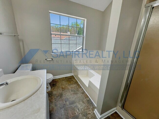 Building Photo - 5348 Shirewick Ln