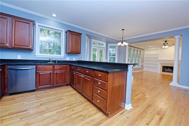 Building Photo - 2130 Hickory Cove