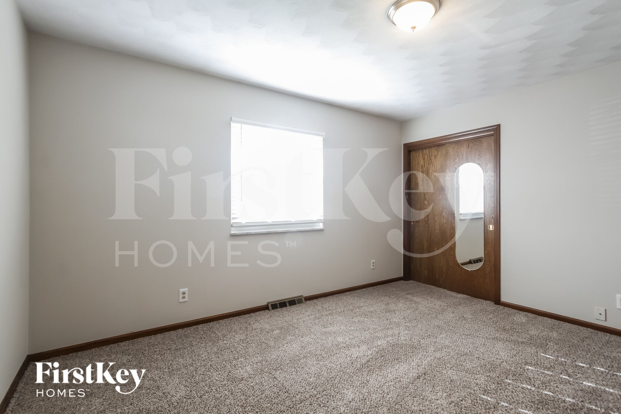 Building Photo - 242 Hargeo Dr