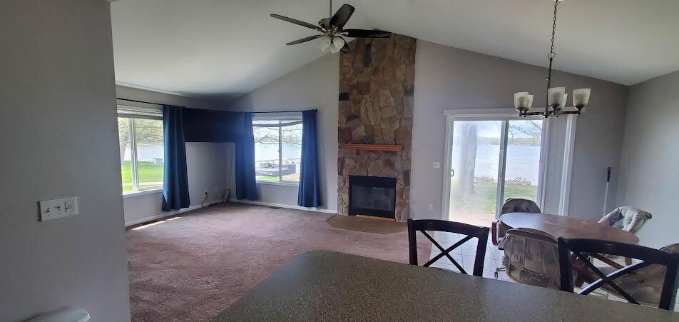 Building Photo - 8532 Riverside Dr