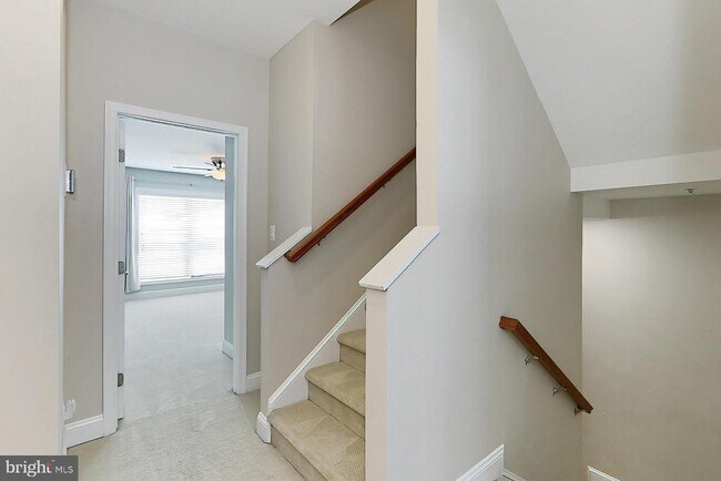 Building Photo - 2022 N Culpeper St