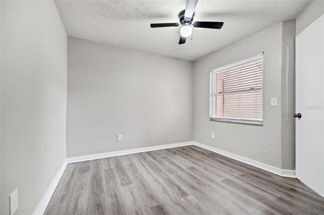 Building Photo - 7865 Sugar View Ct