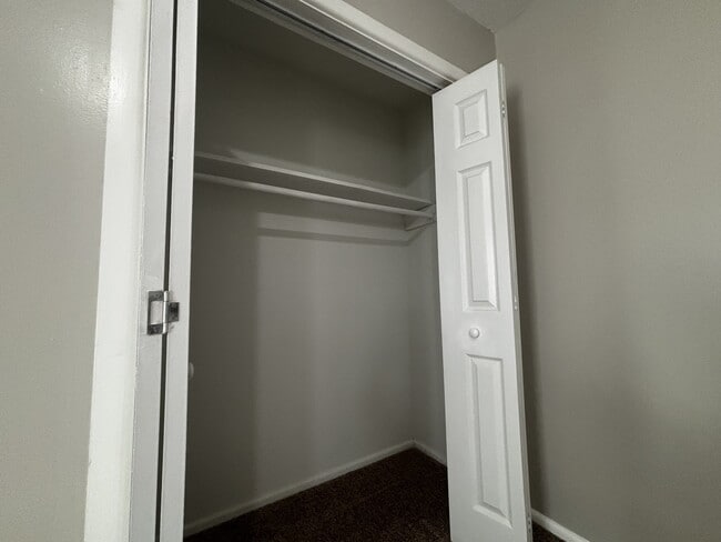 Building Photo - 516 Olivia Ln