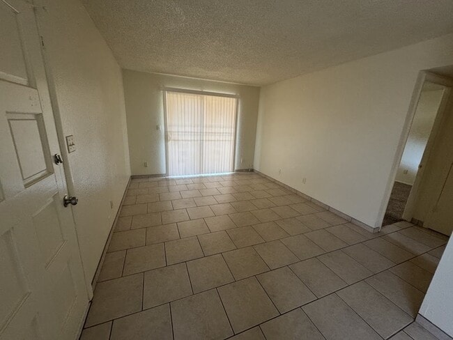 Building Photo - 4261 N 68th Dr