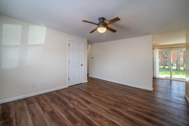 Building Photo - 468 Greenville Hwy