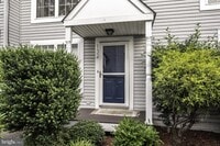 Building Photo - 132 E Glebe Rd