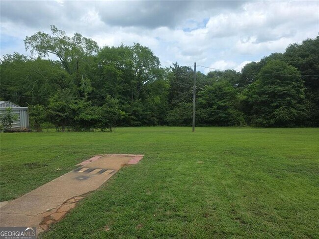 Building Photo - 220 Tuscarora Trail