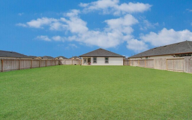 Building Photo - 8611 Shumard Oak Dr