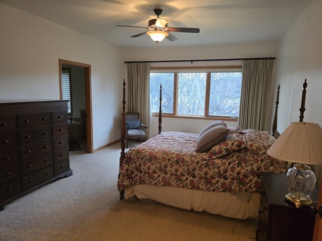 Building Photo - 3300 Graf St