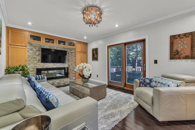 Building Photo - 5555 Patterson Dr