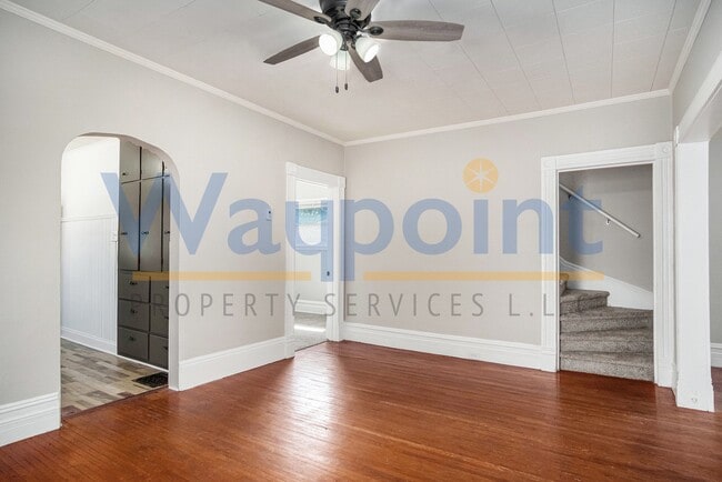 Building Photo - 114 E Maple St