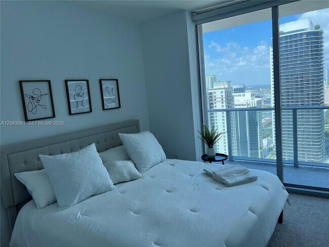 Building Photo - 1100 S Miami Ave