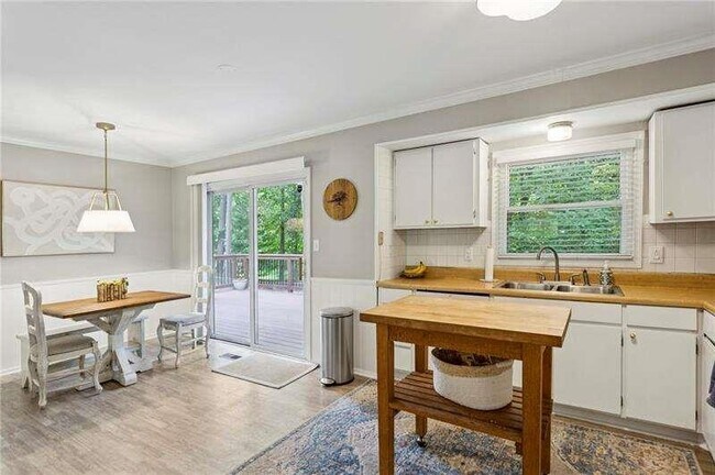 Building Photo - 3137 Ann Rd SE