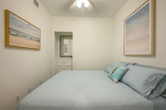 Building Photo - 1703 N Tamiami Trl