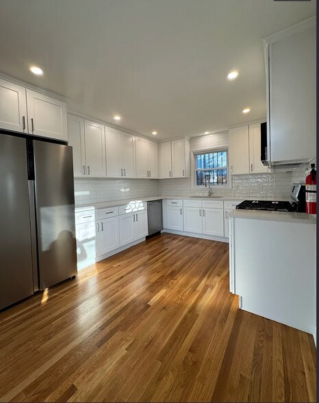 Building Photo - 639 Oakdene Ave