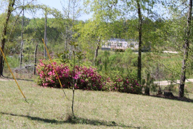 Building Photo - 818 W Grantville Rd