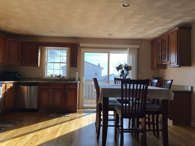 Building Photo - 111 Oxford St