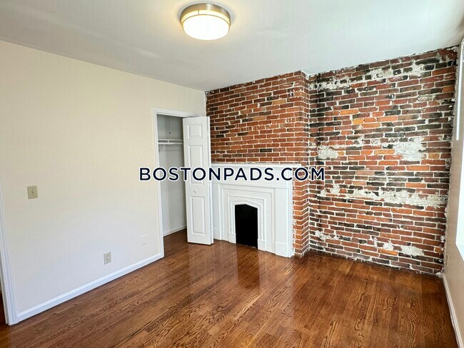 Building Photo - 94 Tyler St.