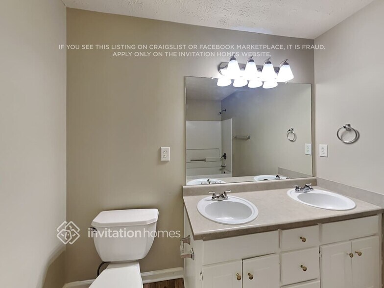 Building Photo - 8307 N Sterling Lakes Dr