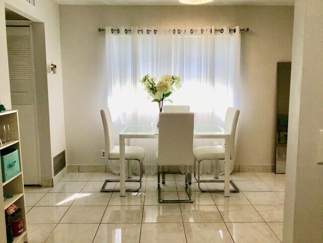 Building Photo - 239 Brittany F